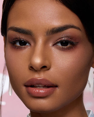 Flower Knows: Butterfly Cloud Collar - Embossed Six-Color Eyeshadow Palette