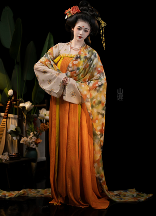 Tang Dynasty Qixiong Hanfu (Whole Set) - Gong Yue (M Size)