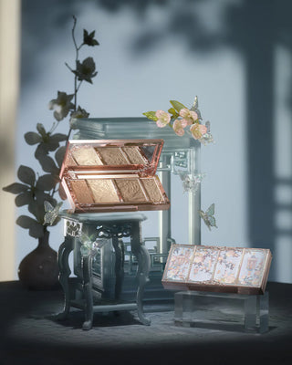 Flower knows: Butterfly Cloud Collar - Embossed Highlight & Contour Palette